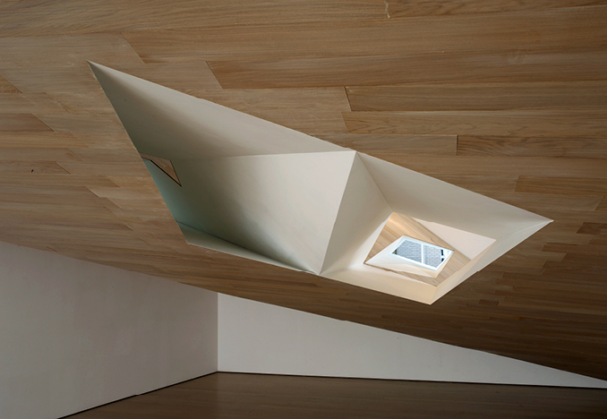Annely Juda Fine Art, London. 2009. Courtesy of the artist and Annely Juda Fine Art.