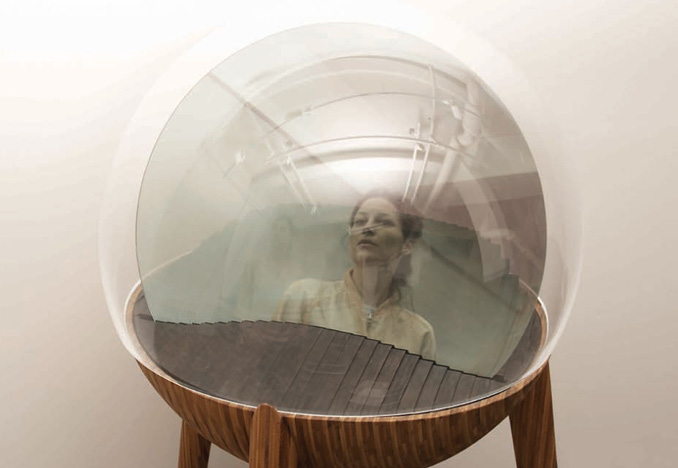 <i>Mirror/Africa 2008</i>, Nicole Mackinlay Hahn